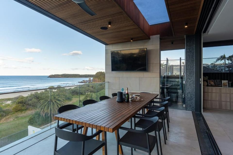 The Sands, Absolute Beachfront Mansion, Kiama Downs House in Kiama Downs