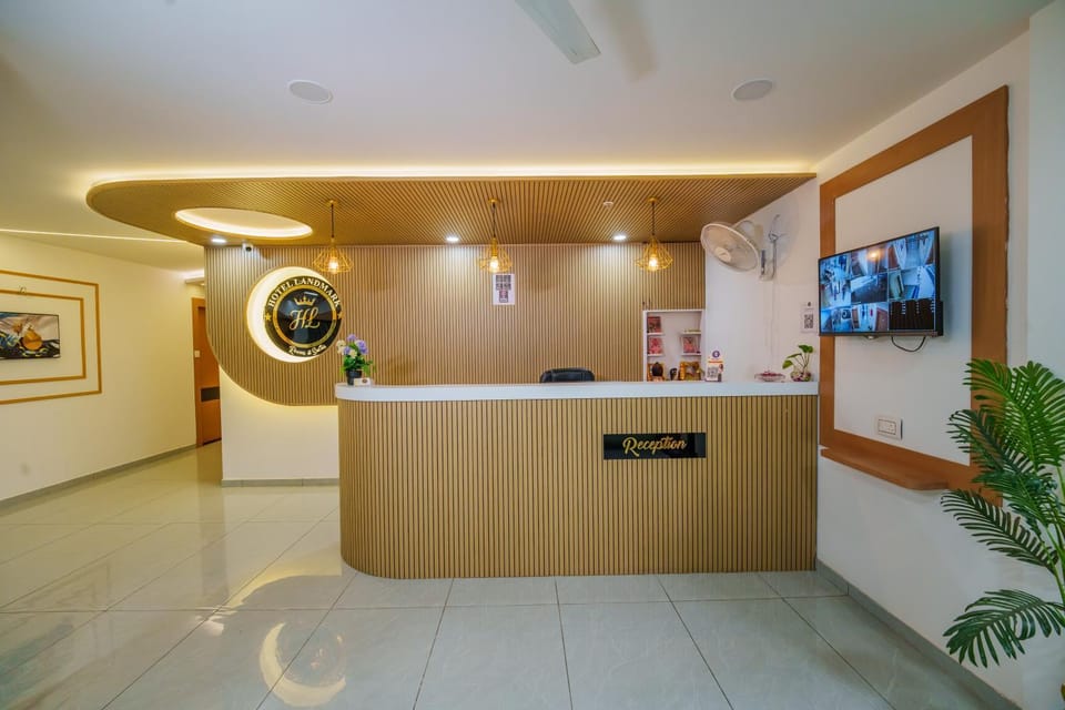 Hotel Landmark Hotel in Gujarat