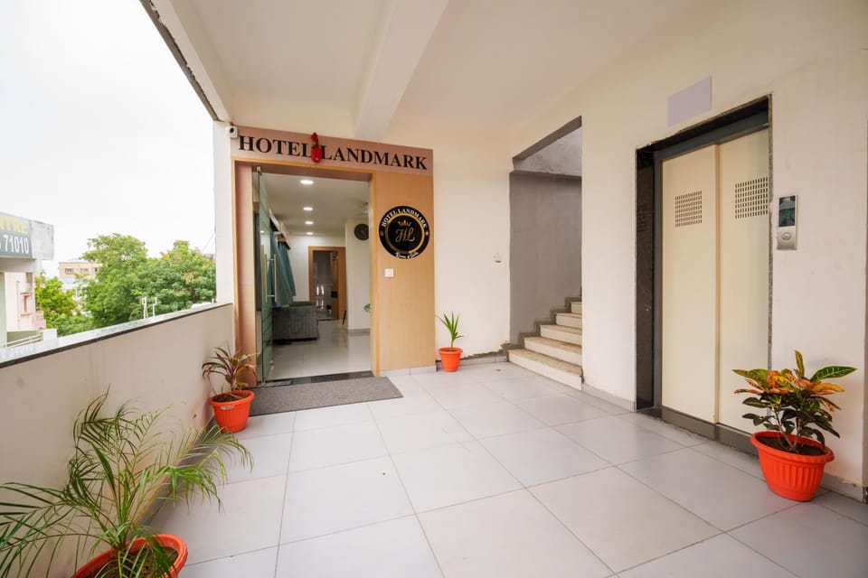 Hotel Landmark Hotel in Gujarat