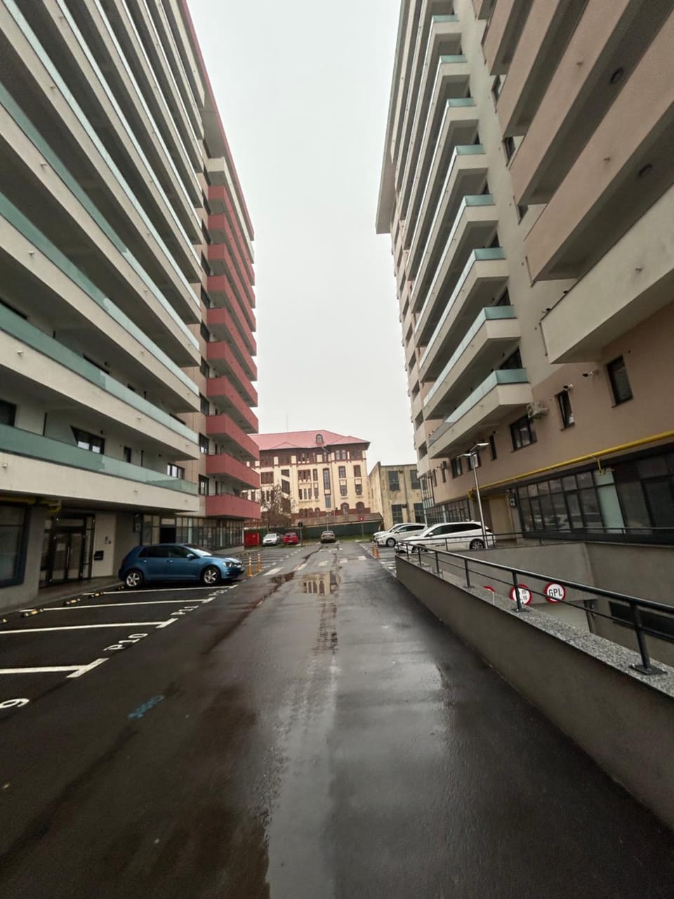 Neighbourhood, Street view, Location