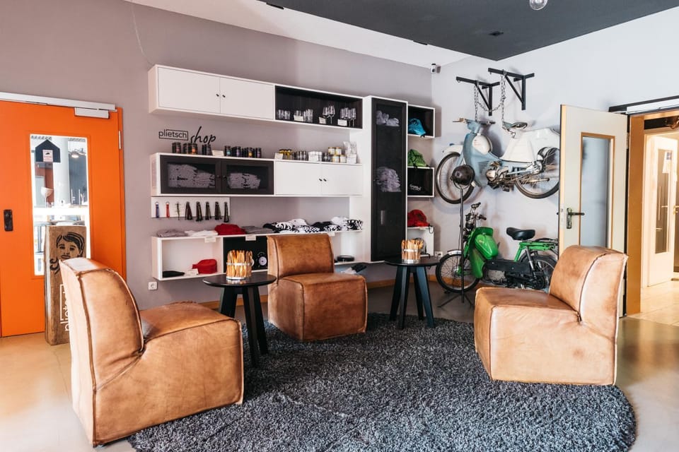 Living room, Lounge or bar, Seating area