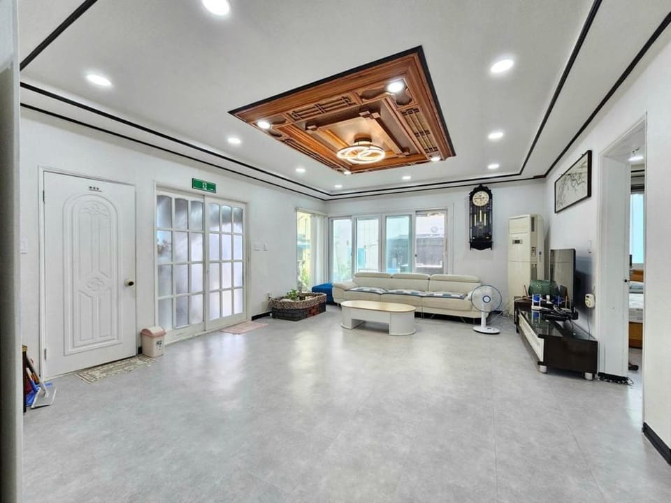 Gangneung Jeongdaun Pension House in South Korea
