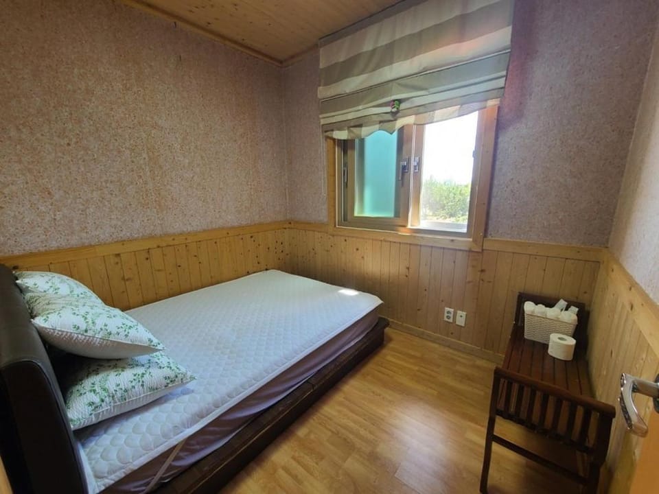 Hampyeong Healing Minbak House in South Korea