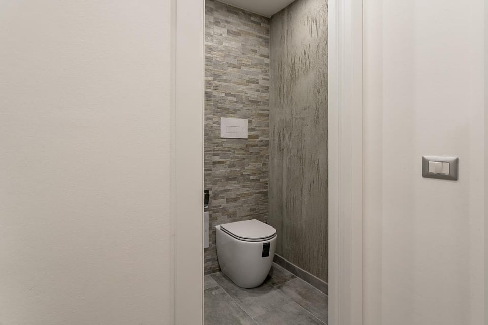 Toilet, Bathroom