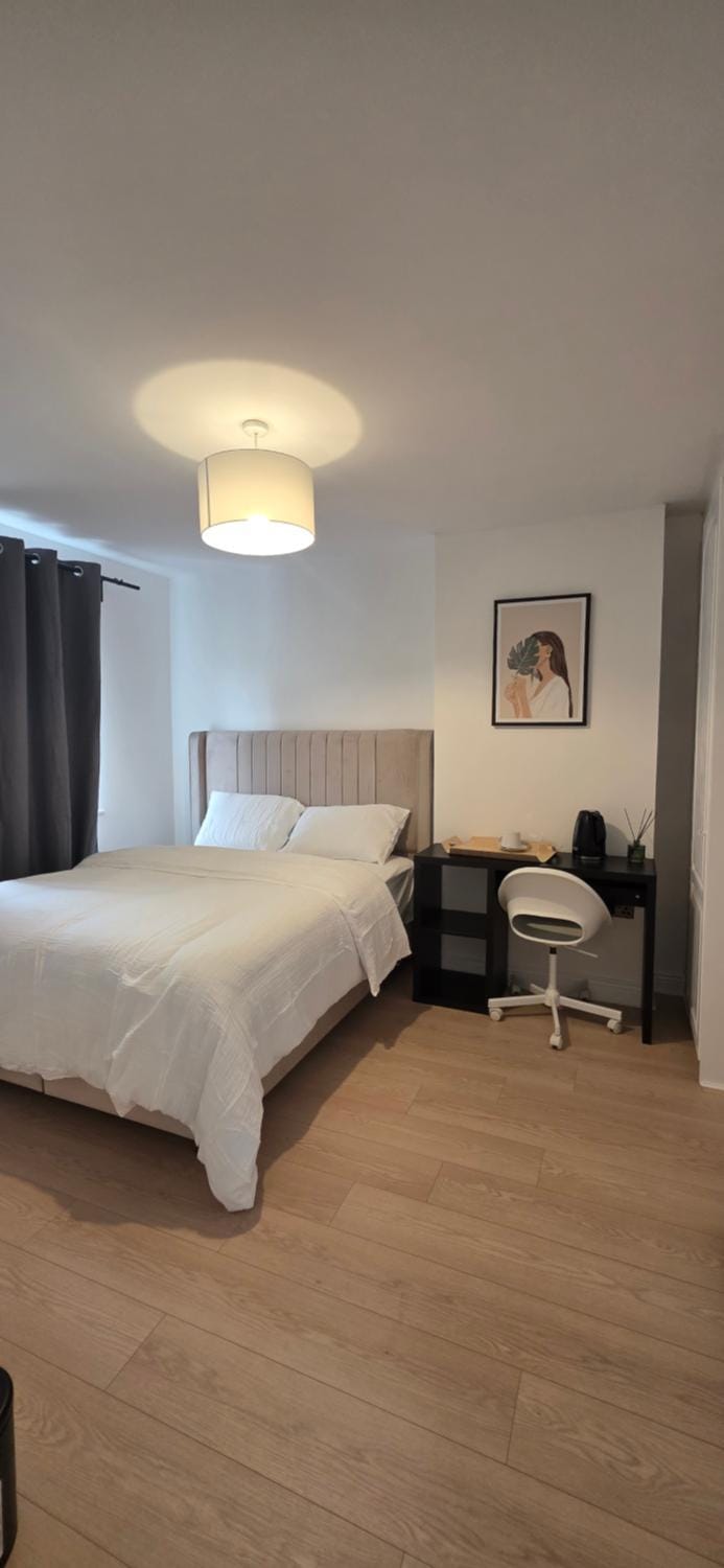 King room with ensuite bathroom Vacation rental in Dublin