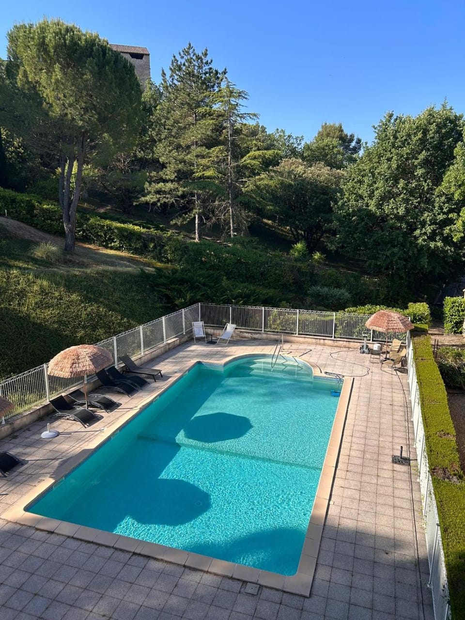 Appartement de standing, piscine, proche des thermes Apartment in Gréoux-les-Bains