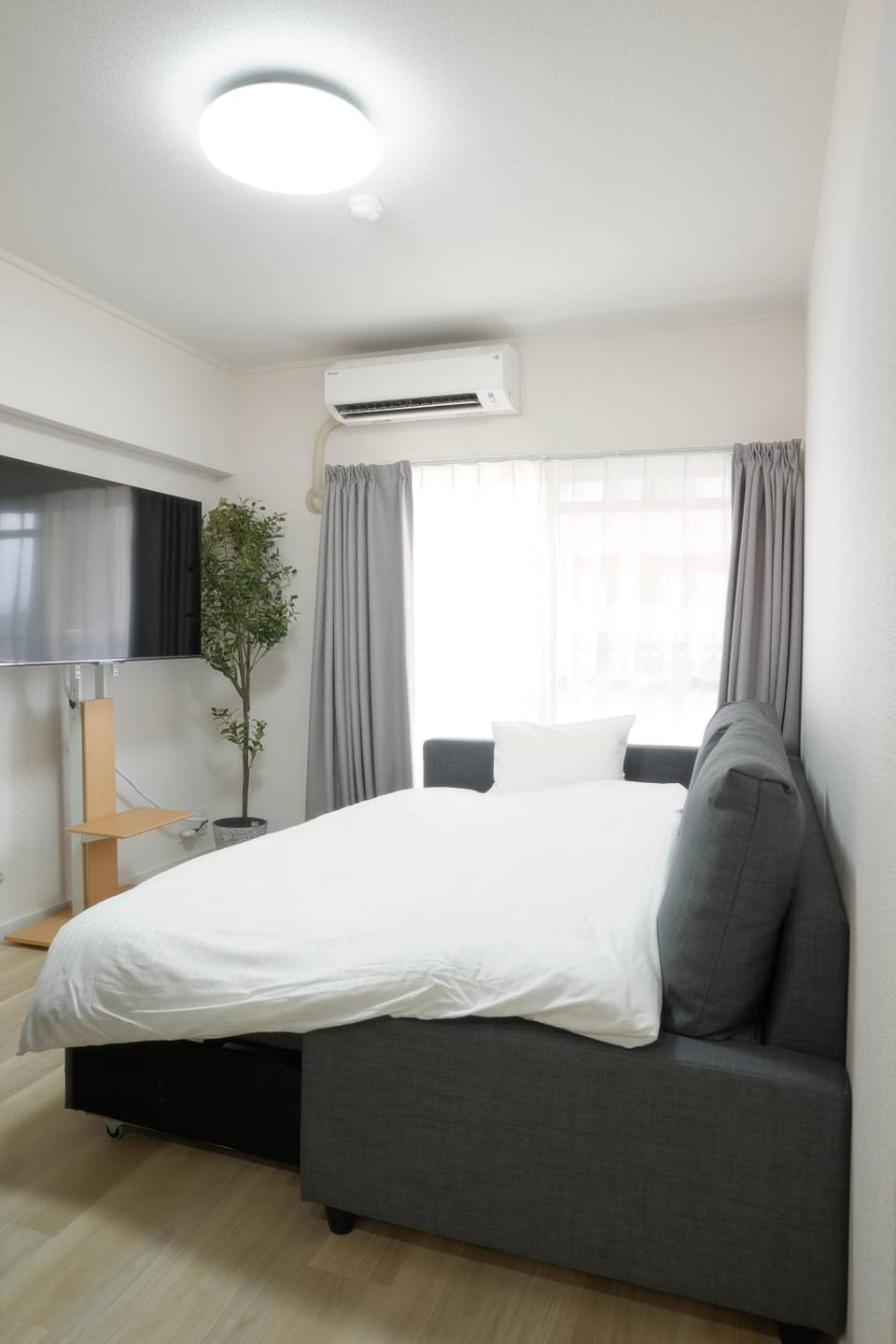 Bed, Living room, Bedroom