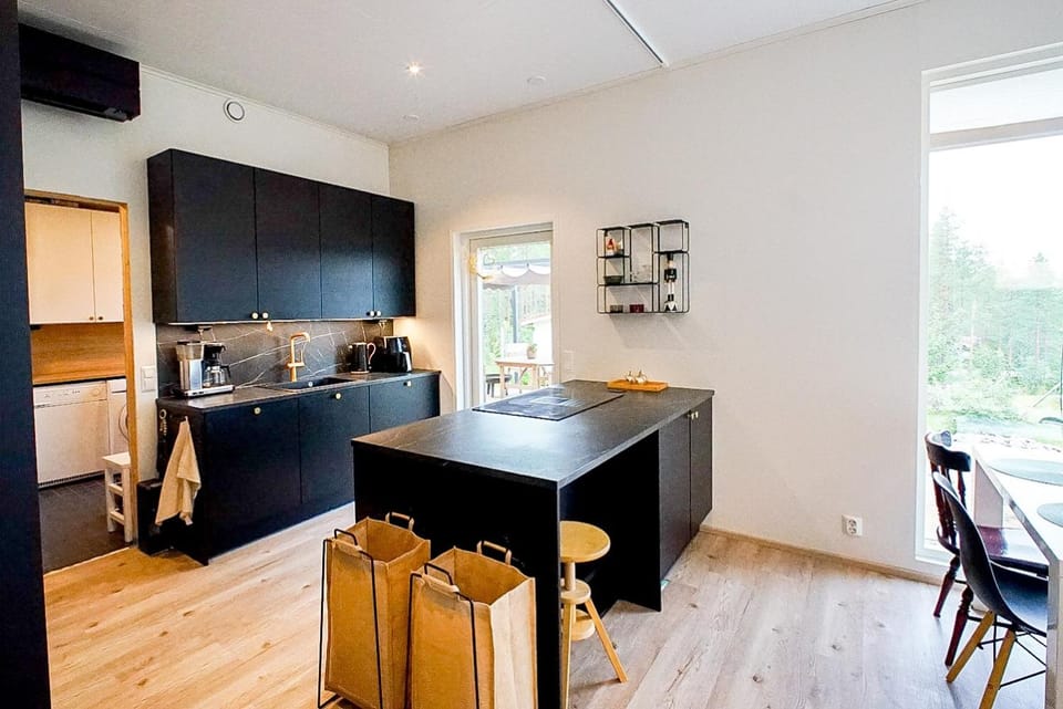 Kitchen or kitchenette, Dining area, dishwasher, oven, stove