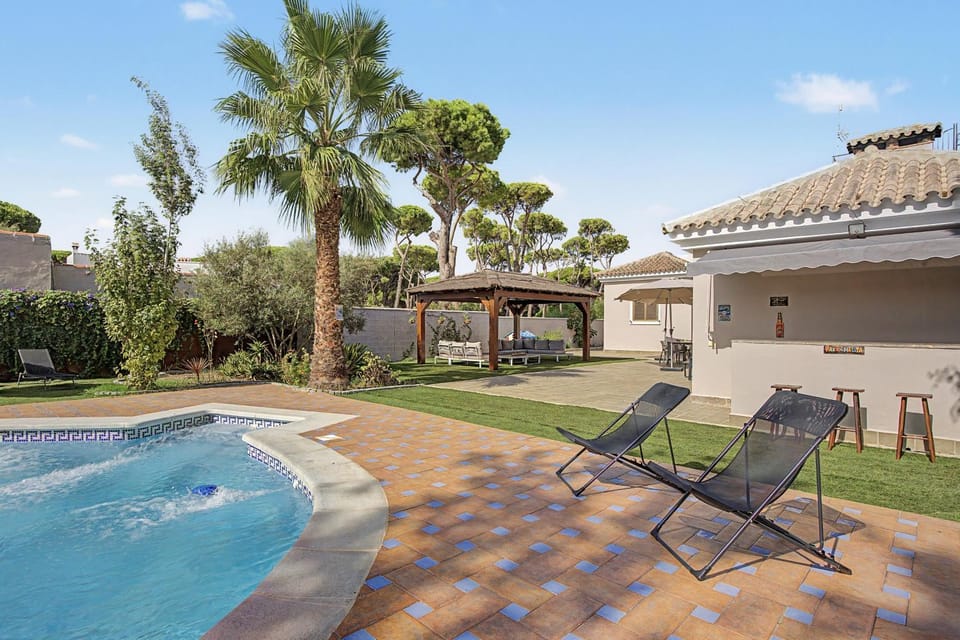 Villa Nakupenda House in Chiclana de la Frontera