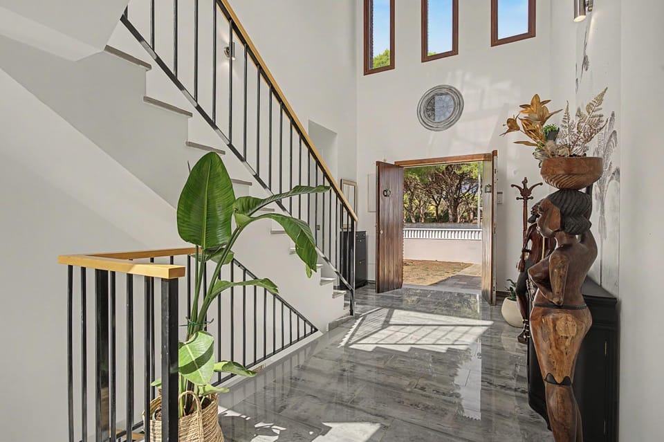 Property building, Living room