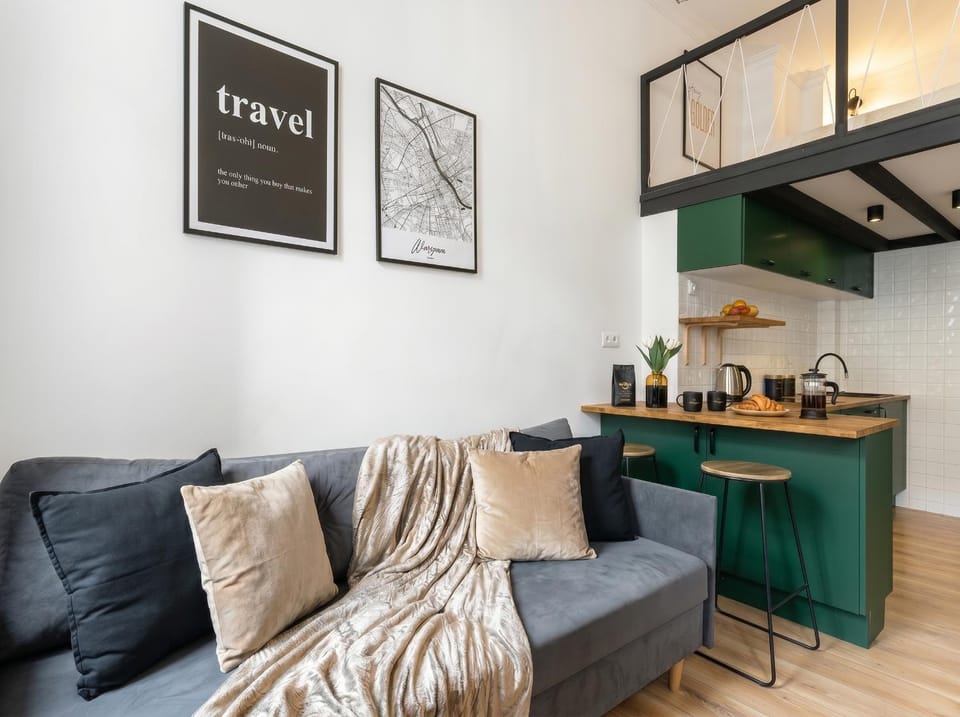 Coffee/tea facilities, Kitchen or kitchenette, Living room, Seating area, Dining area, minibar, pet friendly, stove