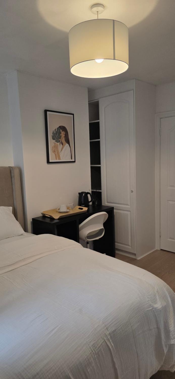 King Room with en-suite bathroom Bed and Breakfast in Dublin