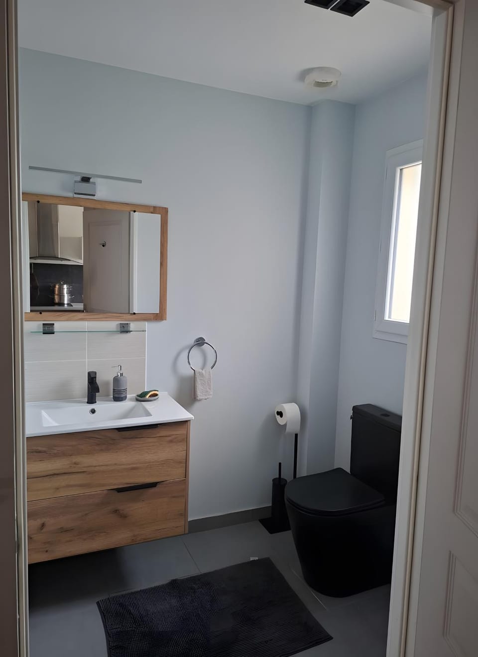 Bathroom, Living room