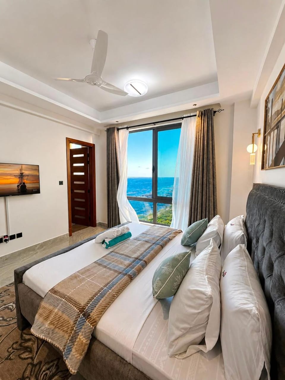 Natural landscape, Bedroom, Sea view