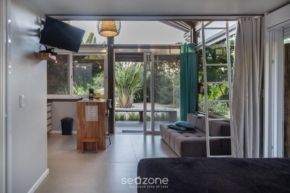 Seating area, Bedroom