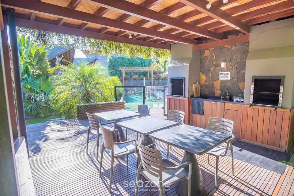 BBQ facilities, Dining area