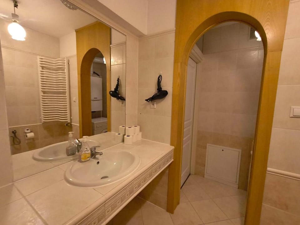 Fantastic-Inn Kraków - B7 Pokój B202 Apartment in Krakow