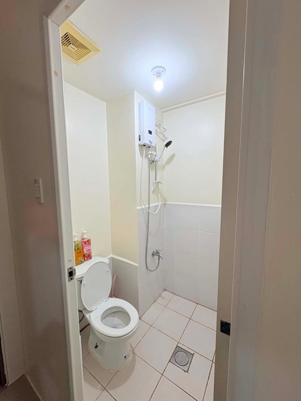 Jjmc homestay 35 unli netflx and wifi Apartment in Mandaluyong