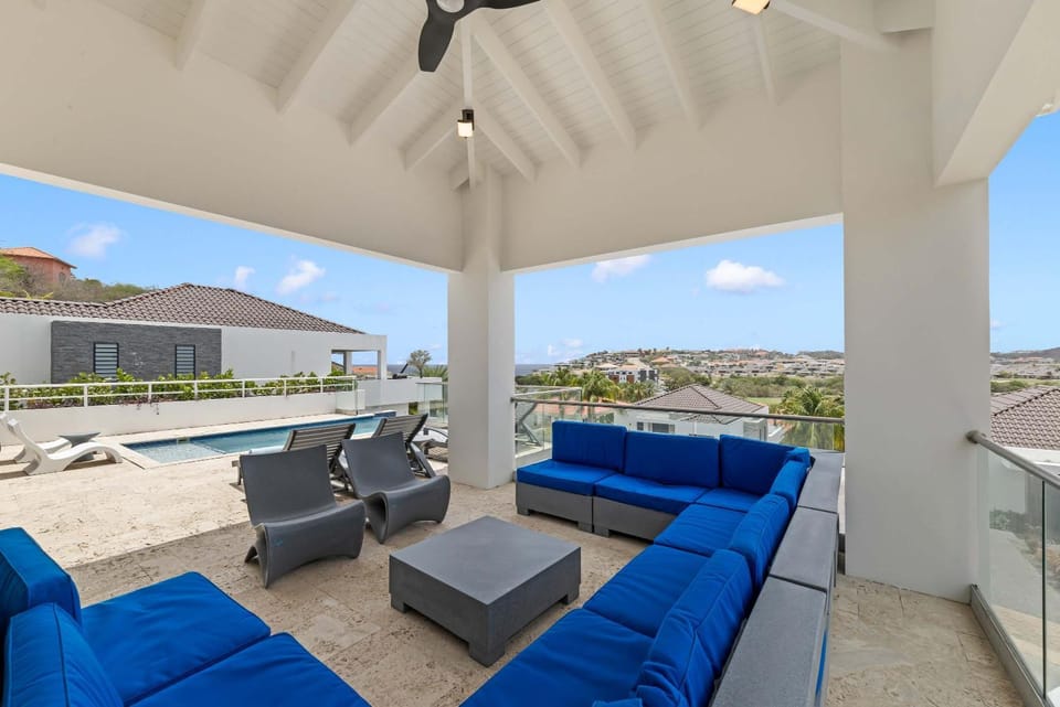 Cliffside Oasis - the Villa - Seaview - Bluebay Villa in Sint Michiel