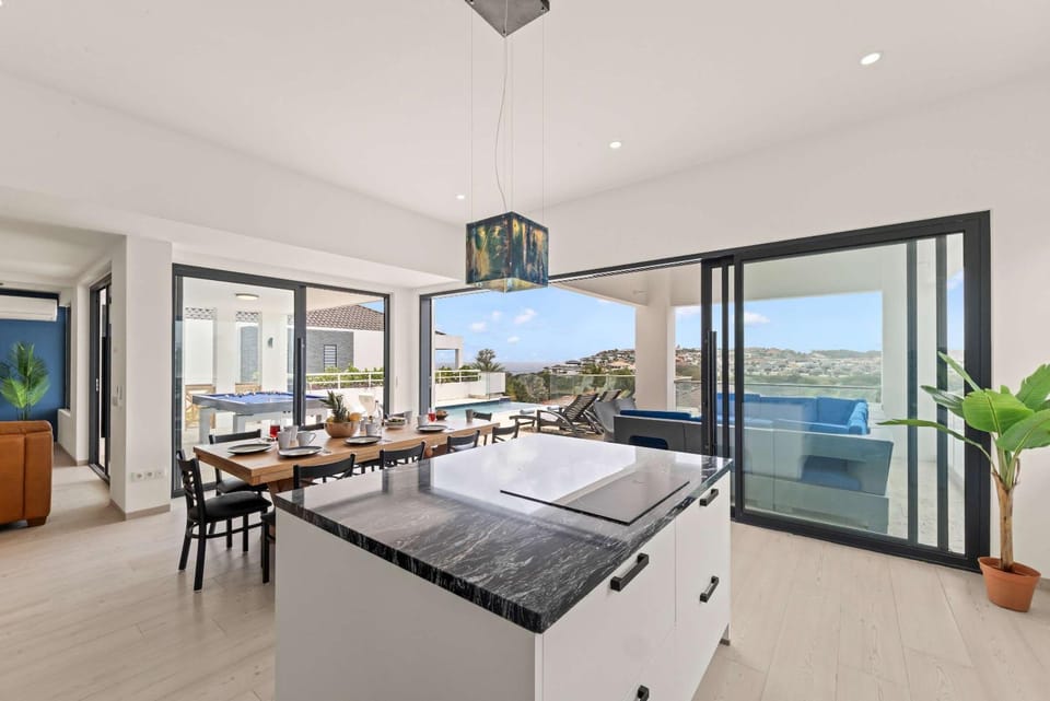 Cliffside-7BR-2 private pool-Seaview Villa-Bluebay Villa in Sint Michiel