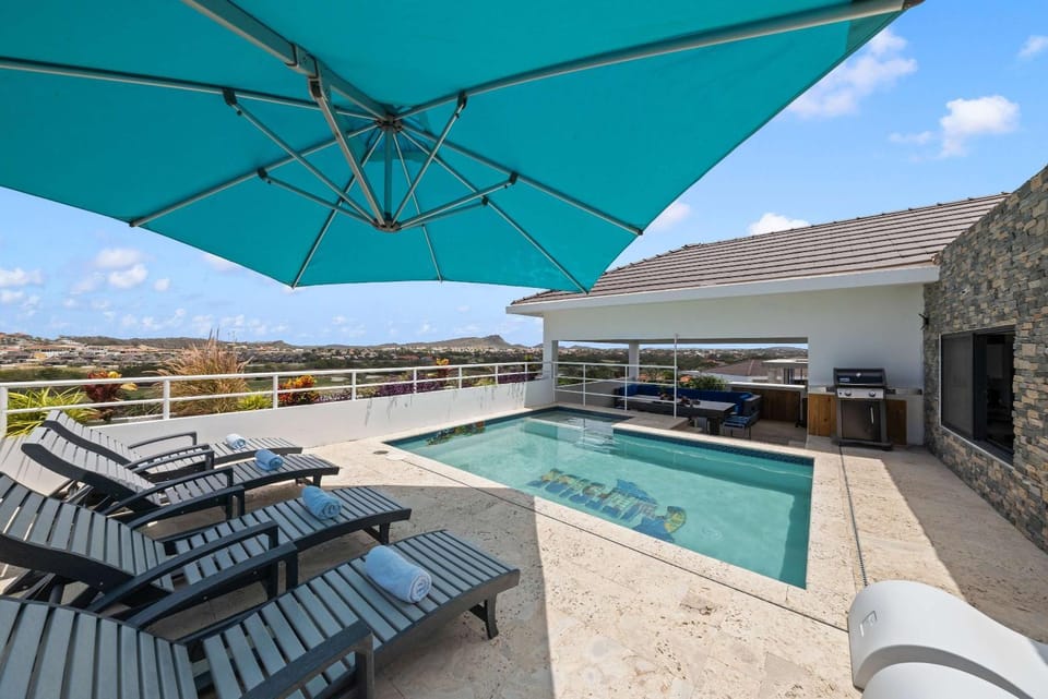 Cliffside-7BR-2 private pool-Seaview Villa-Bluebay Villa in Sint Michiel