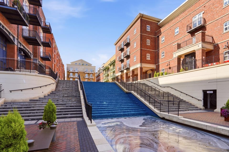 Waterside Apt · Balcony · NEC & Airport · Pets OK Apartment in Shirley