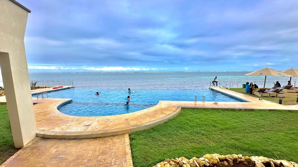 Day, People, Beach, Pool view, Sea view, Swimming pool, Swimming pool, sunbed