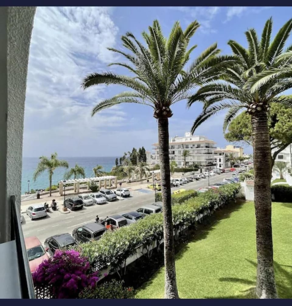 SHR023 Verdemar Vistas al Mar y Piscina Apartment in Nerja