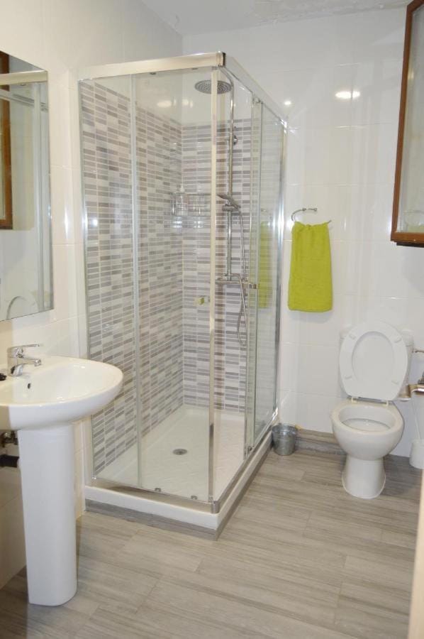 Travelers Rest H4 Hostel in Pamplona