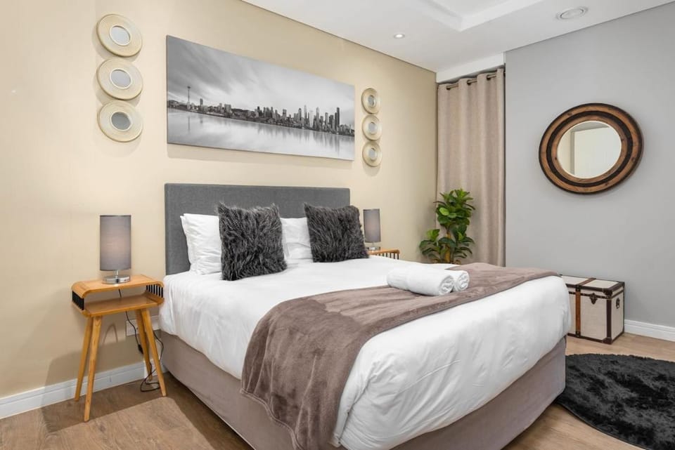 Luxury Apartment with Private Pool & City Views Apartment in Cape Town