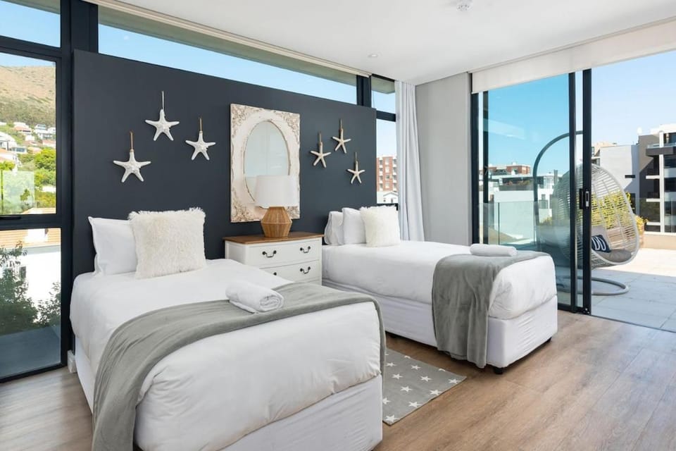 Luxury Apartment with Private Pool & City Views Apartment in Cape Town