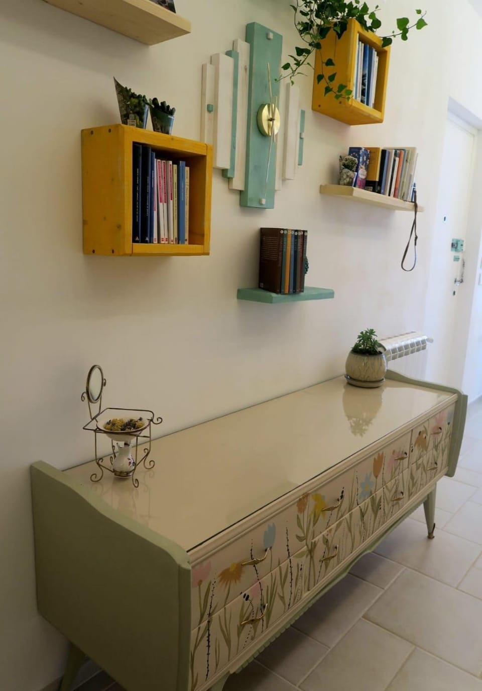 Vintage room with private bathroom on Lake Iseo Bed and Breakfast in Province of Brescia