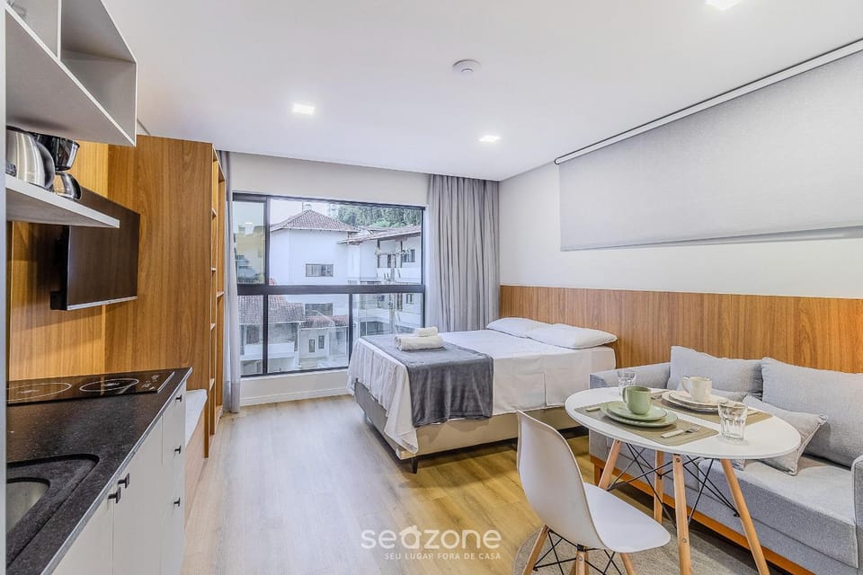 Living room, Dining area, Bedroom