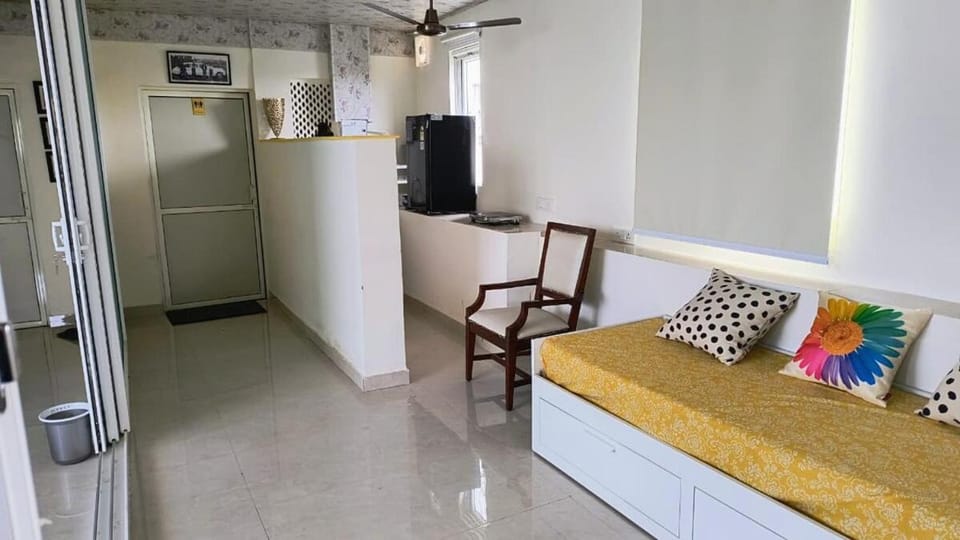 Bed, Kitchen or kitchenette, Photo of the whole room