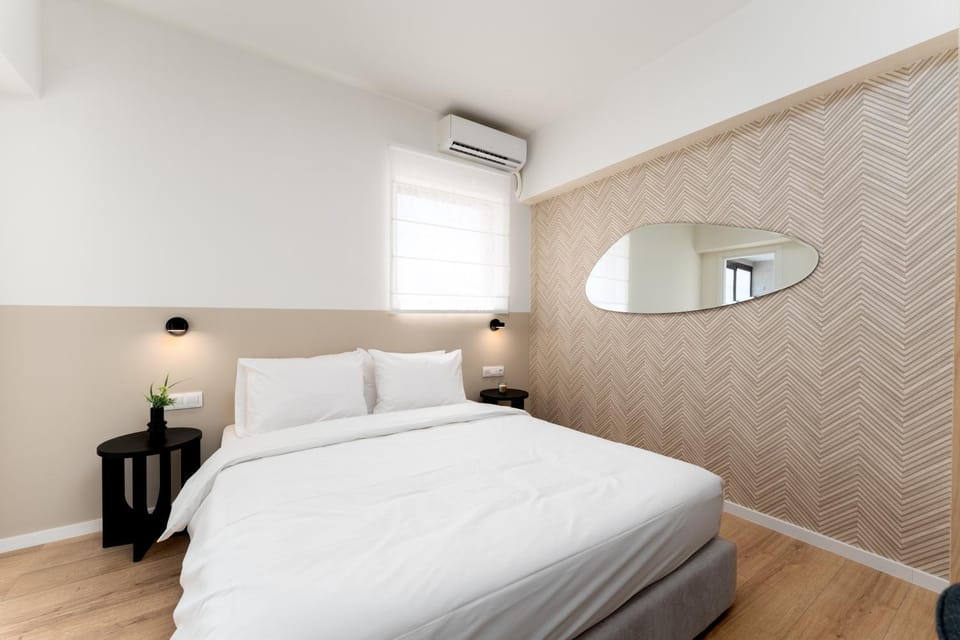 Bed, Bedroom, air conditioner