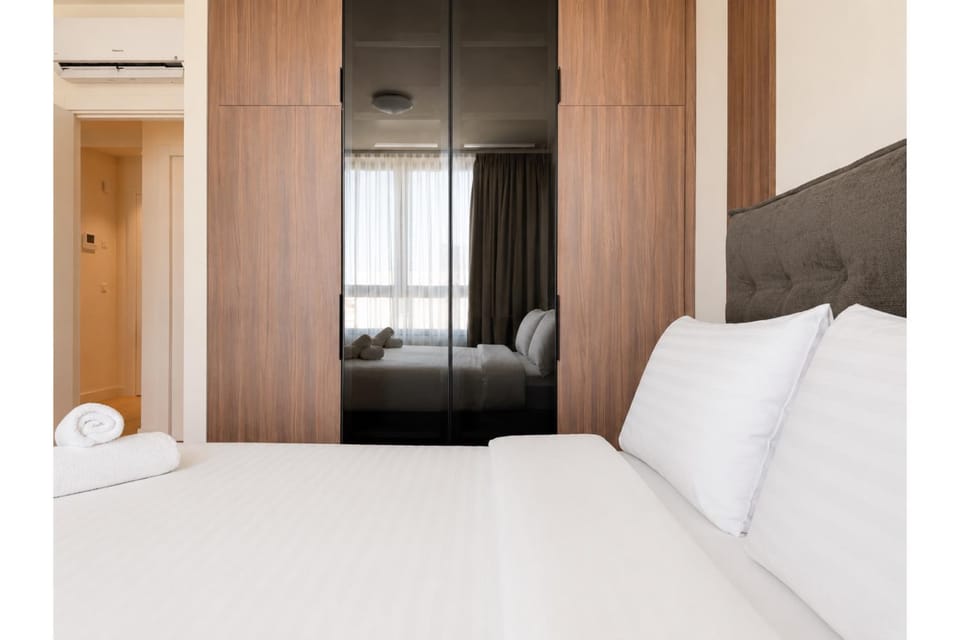 Balcony/Terrace, Bedroom, air conditioner