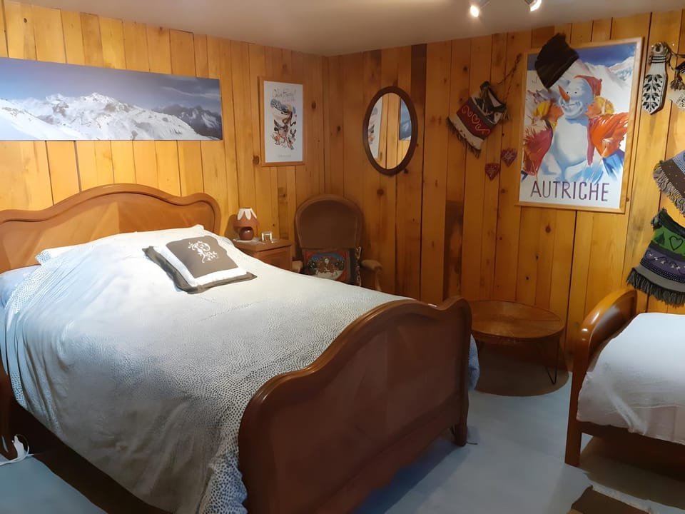 Living room, Bedroom