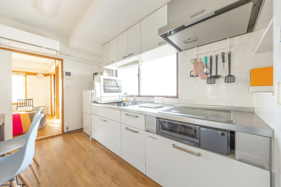 Quiet Parkside # 2 Stops to Meguro # Free parking Apartment in Japan
