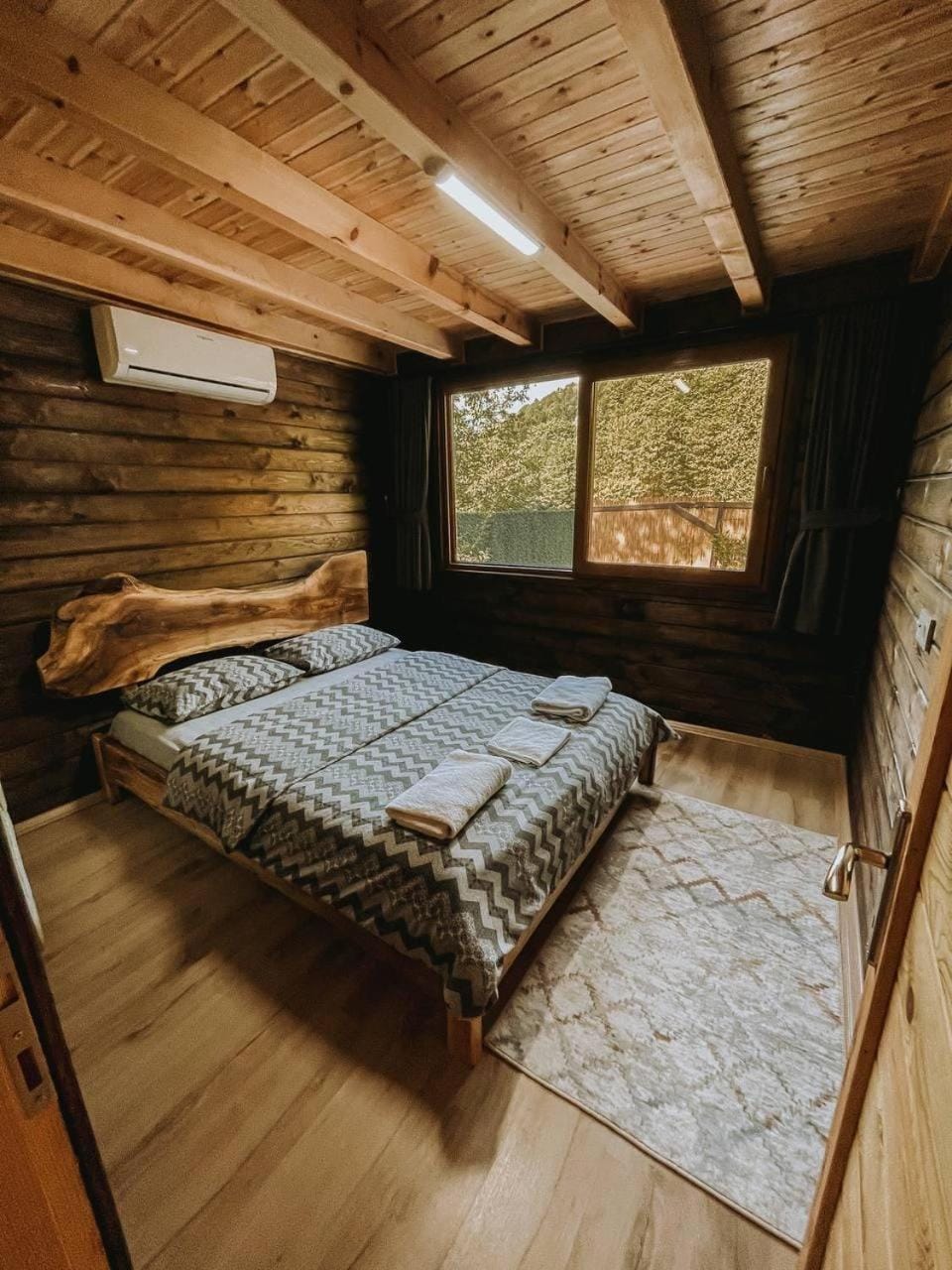 Golden Deer Luxury Sapanca Chalet in Turkey