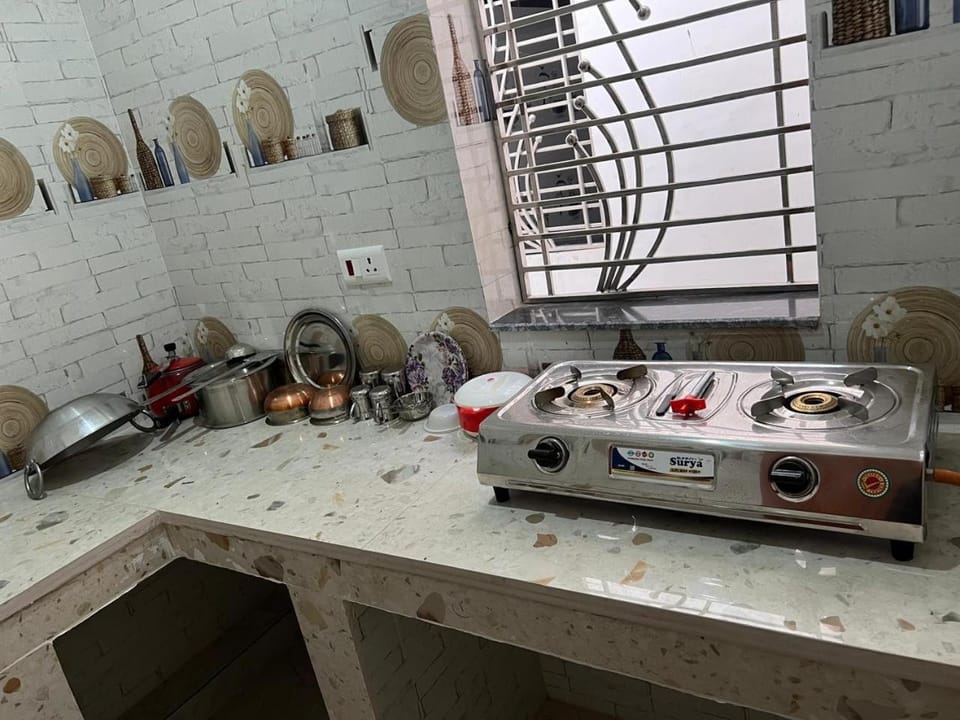 Kitchen or kitchenette, minibar, pet friendly, stove