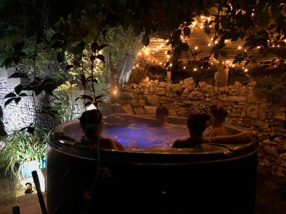 Country Escape - 6BR Home - Indoor Pool - Hot Tub & Garden Villa in North Dorset District