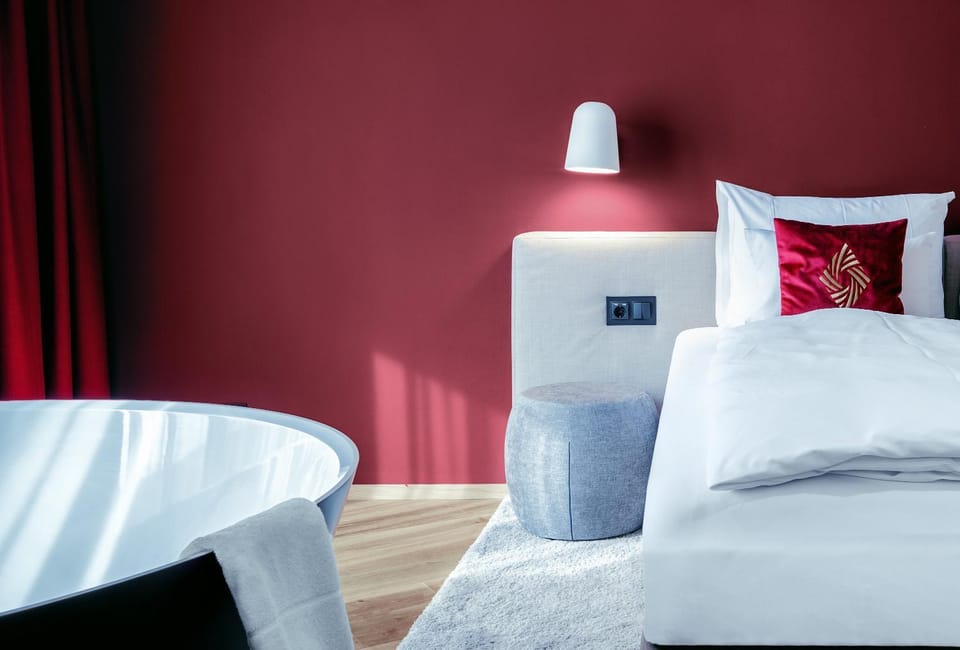 Bed, Bedroom, Bath