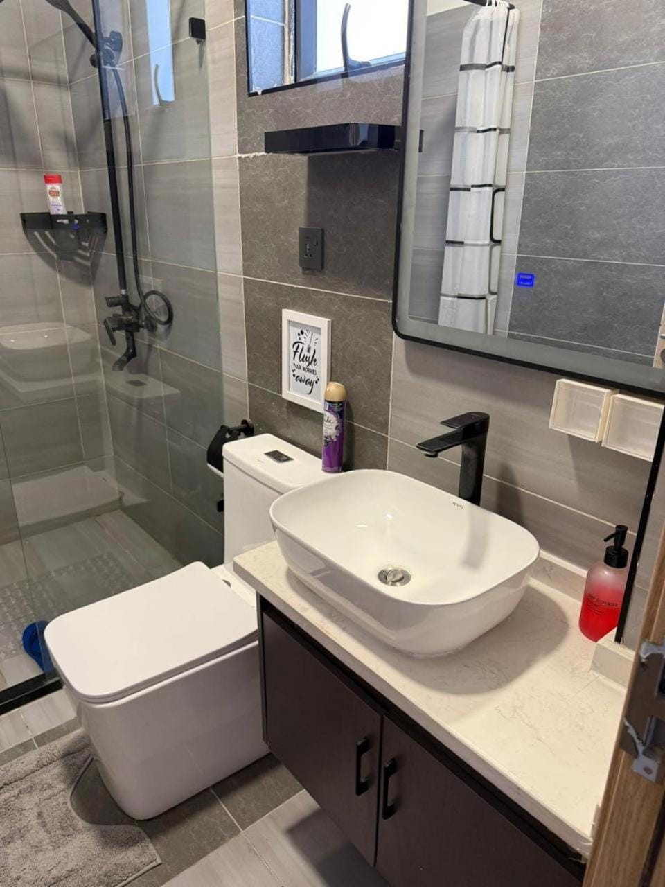 Shower, Toilet, Bathroom
