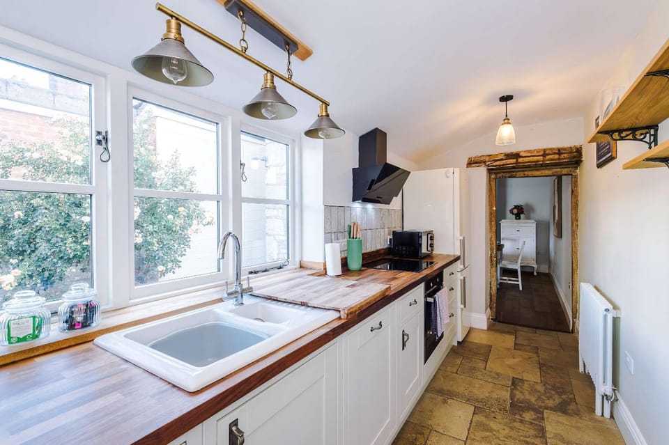 Charming 4-Bedroom Home in Ruthin Sleeps 8 House in Ruthin