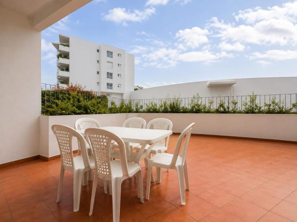 View (from property/room), Balcony/Terrace, Seating area, Dining area