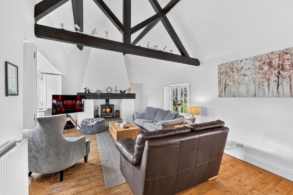 Living room, Photo of the whole room, Seating area
