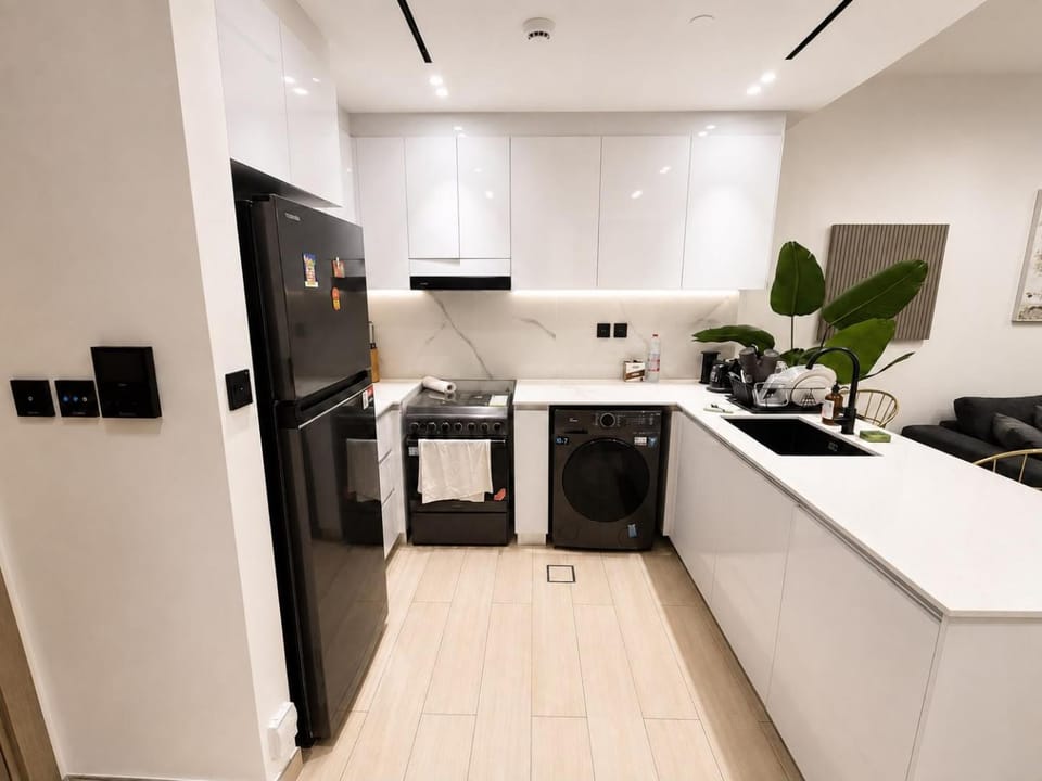 NamaStay - Elegant 1 Bedroom, Pool View, JVC House in Dubai