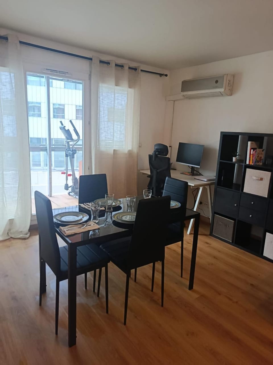 L'Orient Moderne Apartment in Lille