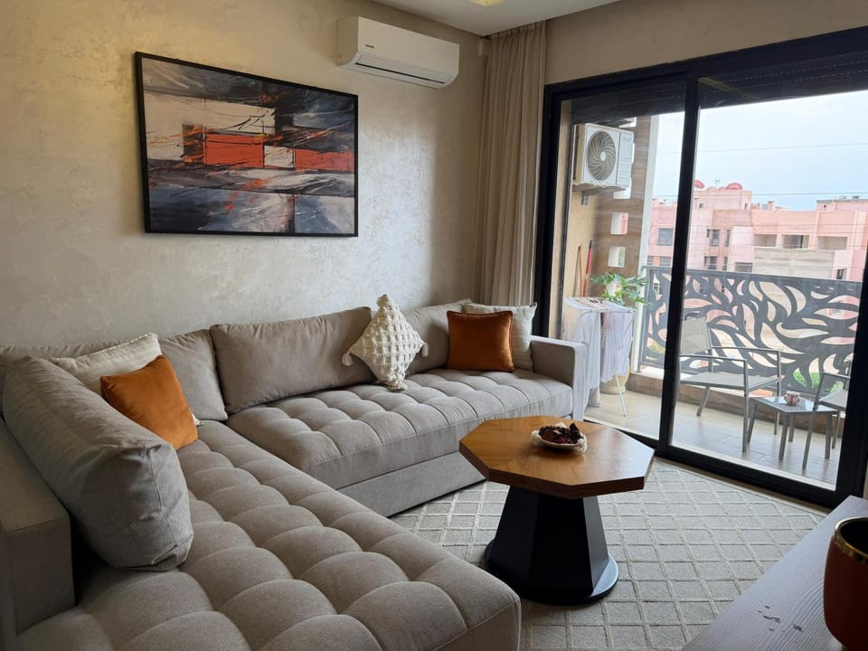 Living room, air conditioner