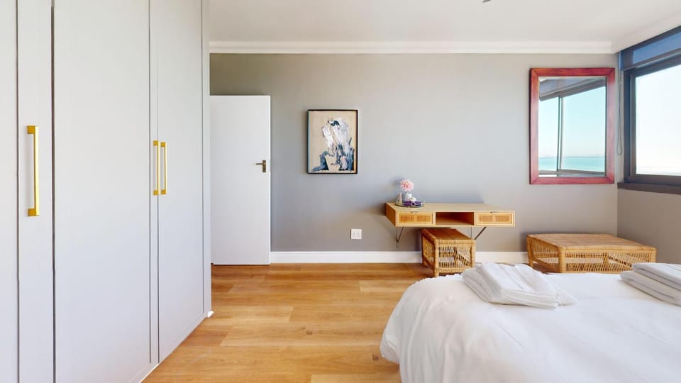 Point Break Mouille Point Apartment in Cape Town